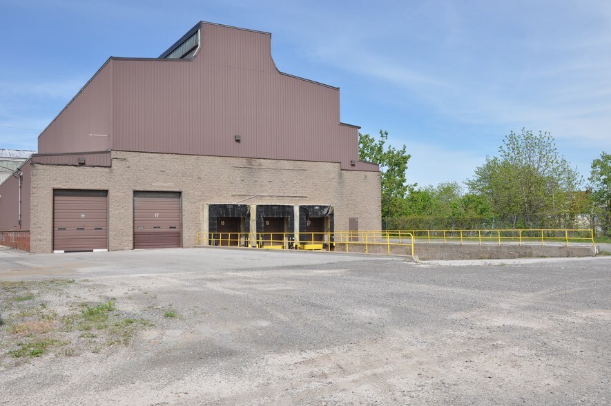 More Photos Of 8-10 Cairn St, Rochester Warehouse For Sale