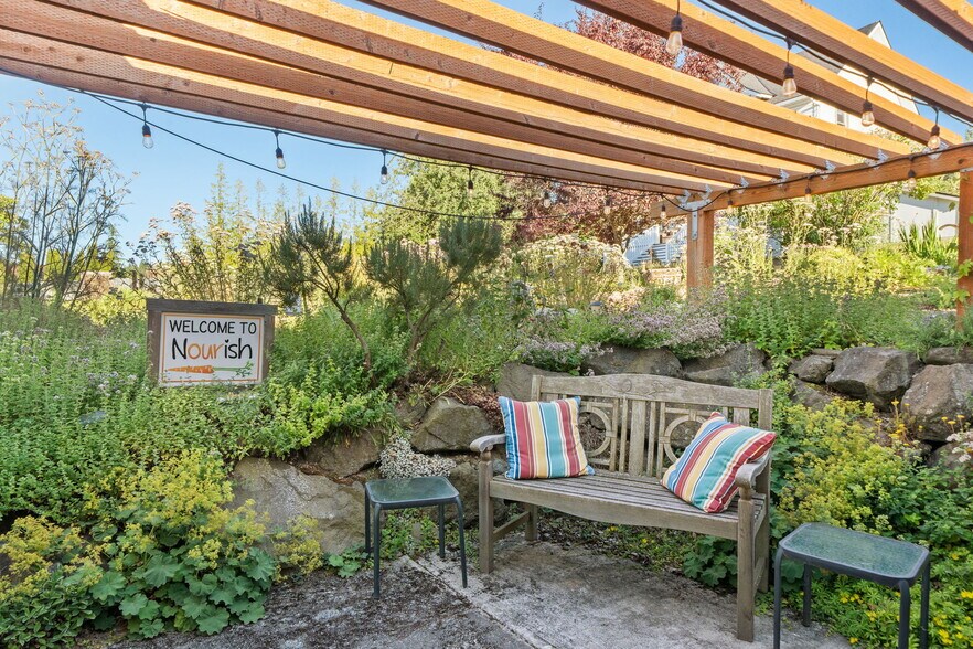 More Photos Of 101 Provence View Ln, Sequim Restaurant For Sale