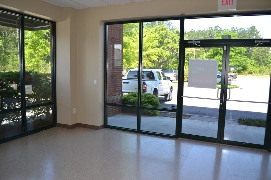 More Photos Of 412 Drive In Ln, Moncks Corner Freestanding For Lease