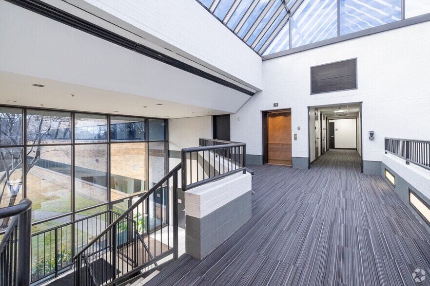 More Photos Of 200 Chisholm Pl, Plano Office For Lease