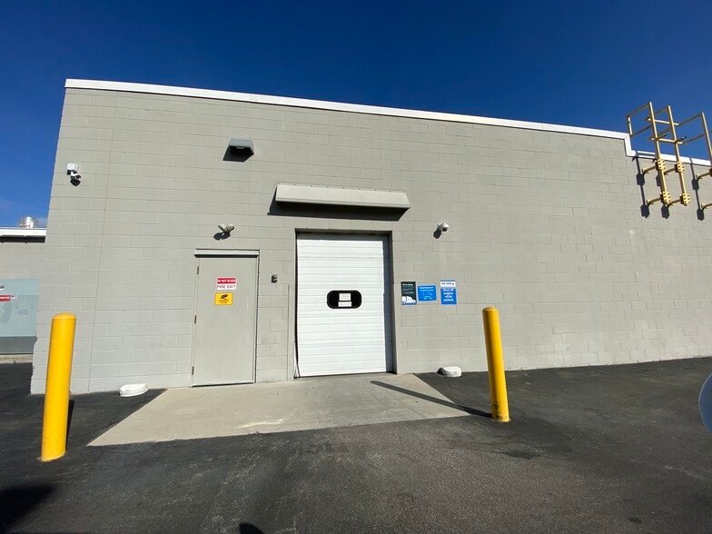 More Photos Of 2503 W 5th St, Lumberton Service Station For Sale