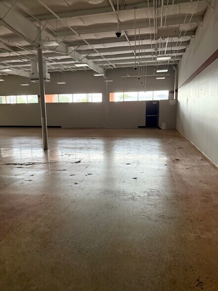 More Photos Of 535 Three Springs Rd, Bowling Green Freestanding For Sale