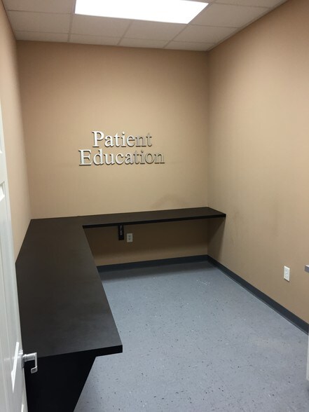 More Photos Of 335 Roselane St NW, Marietta Medical For Lease