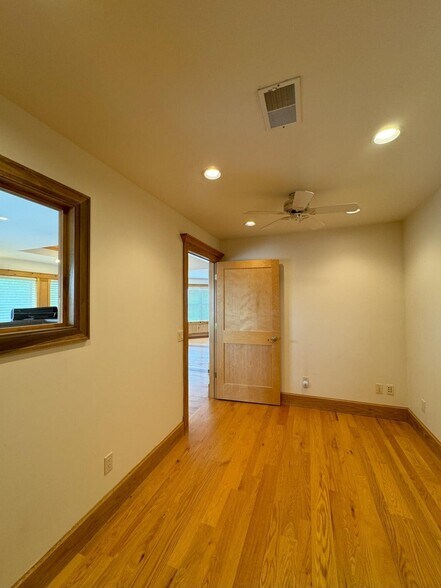 More Photos Of W1734 North St, Green Lake Office For Sale