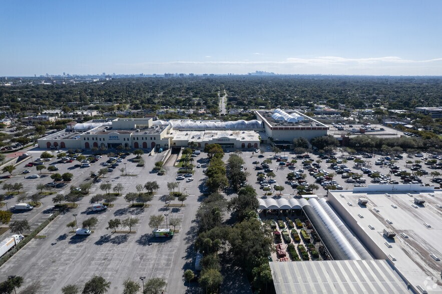 More Photos Of 1205-1425 NE 163rd St, North Miami Beach General Retail For Lease