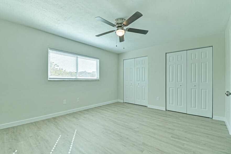 More Photos Of 208 N Halifax Ave, Daytona Beach Apartments For Sale