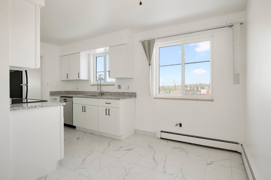 More Photos Of 5710 S Pennsylvania St, Littleton Apartments For Sale