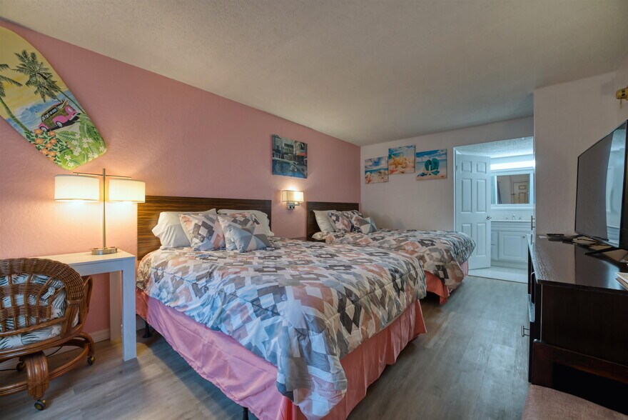 More Photos Of 107 Anastasia Blvd, Saint Augustine Hotel For Sale