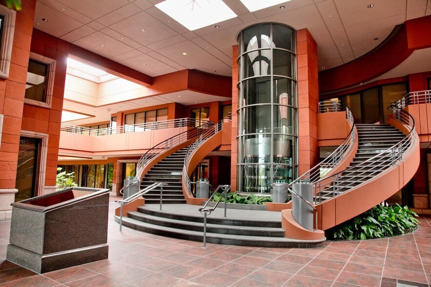 More Photos Of 23 Corporate Plaza Dr, Newport Beach Coworking Space