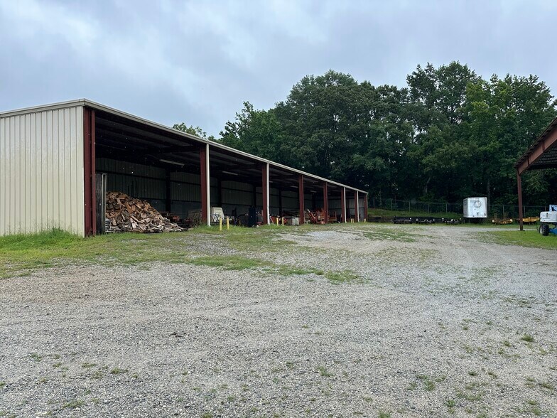 More Photos Of 514 Palmetto Dr, Simpsonville Warehouse For Lease