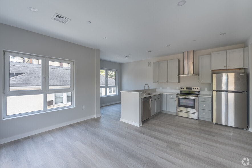 More Photos Of 500 Commerce St, Hawthorne Apartments For Sale