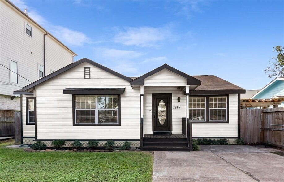 Primary Photo Of 1118 W 21st St, Houston Office For Sale