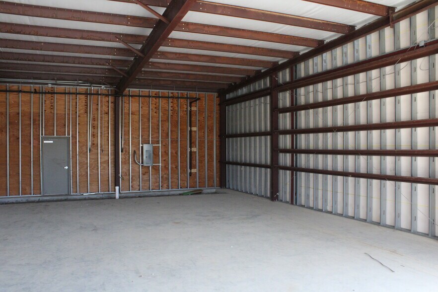 More Photos Of 8830 FM 3180, Baytown Unknown For Lease