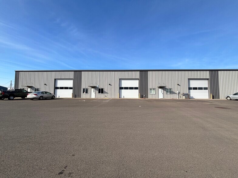 Primary Photo Of 1937 Pacific Ct SE, Stayton Industrial For Lease