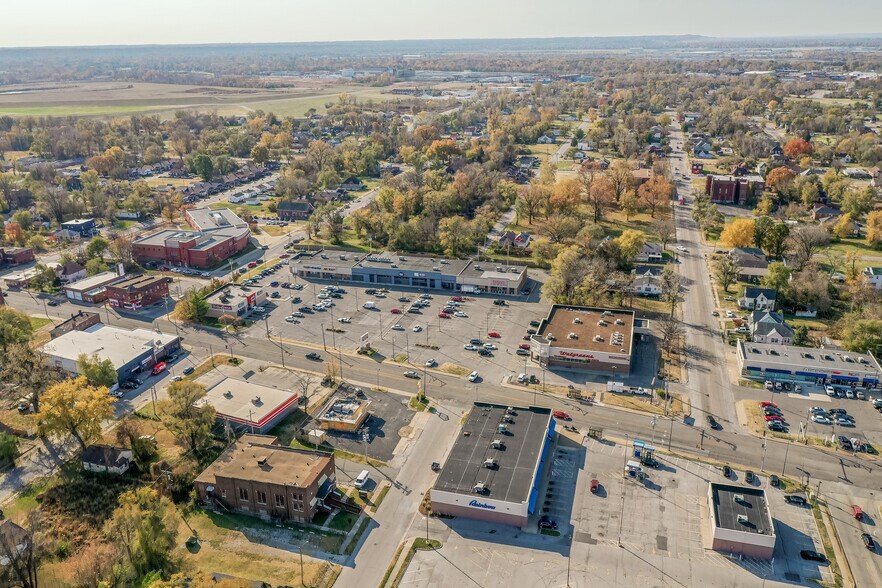 More Photos Of State St, East Saint Louis Unknown For Lease