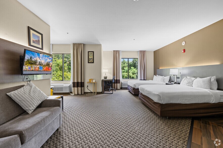 More Photos Of 215 Commerce Blvd, Midway Hotel For Sale