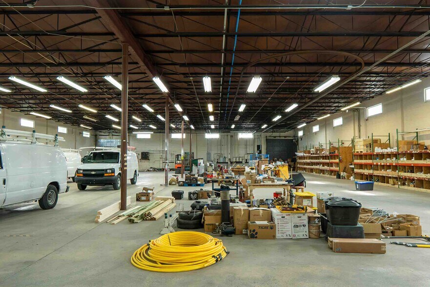 More Photos Of 500 W 84th St, Hialeah Warehouse For Sale