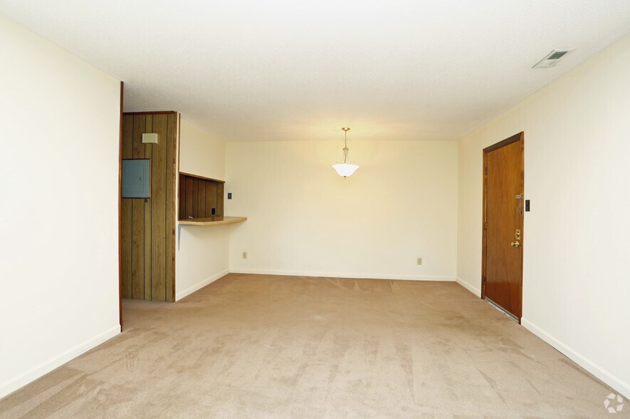 More Photos Of 6535 Summertime Apartments, 6535 Jeffrey Dr, Fayetteville Apartments For Sale