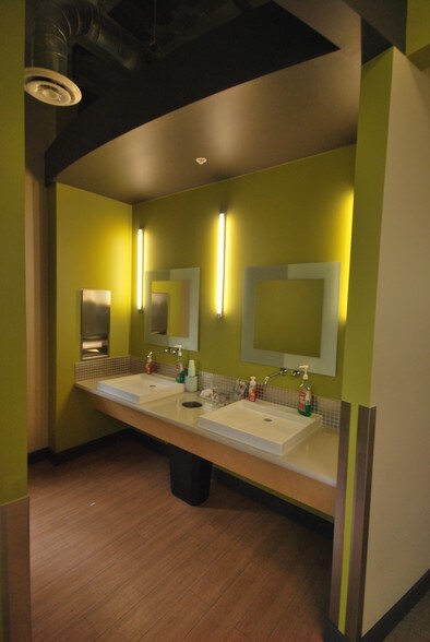 More Photos Of 2650 Suzanne Way, Eugene Medical For Lease