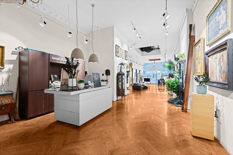 More Photos Of 6 W 4th St, Cincinnati Storefront Retail Office For Sale