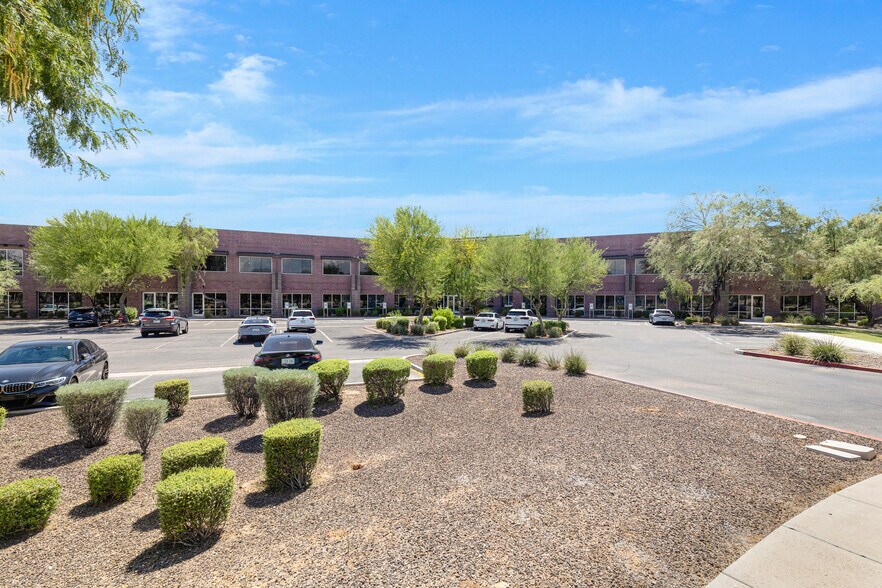 More Photos Of 9237 E Via De Ventura, Scottsdale Office For Sale