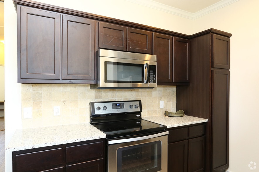 More Photos Of 2888 Nash St, Bryan Apartments For Sale