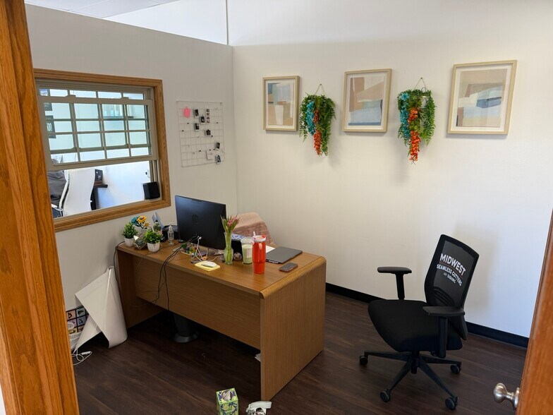 More Photos Of 4131-4133 N Perryville Rd, Loves Park Storefront Retail Office For Lease