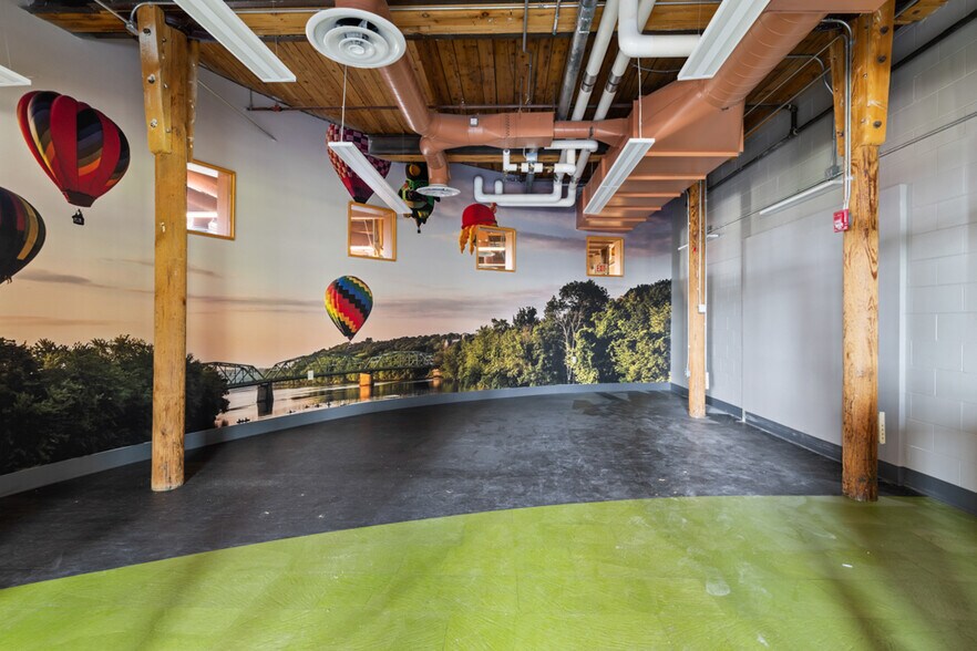 More Photos Of 140 Mill St, Lewiston Office Residential For Sale