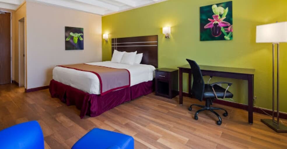 More Photos Of 2014 W Colonial Dr, Orlando Hotel For Sale