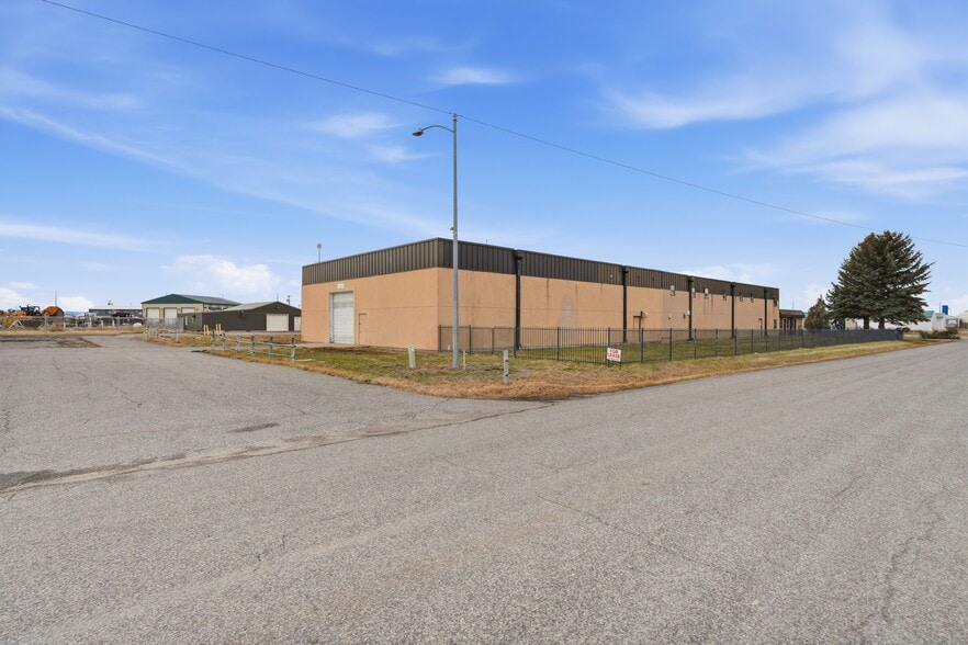 More Photos Of 189 Arden Dr, Belgrade Industrial For Lease