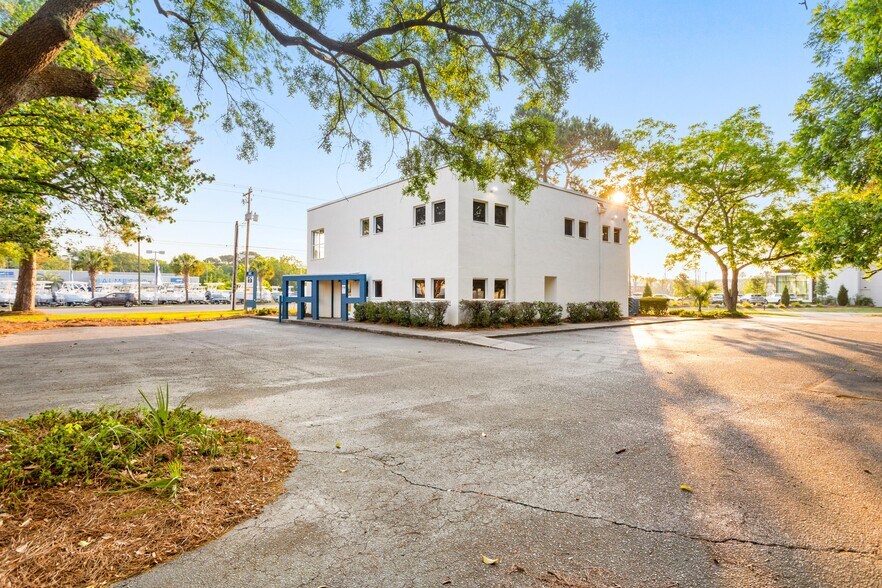 More Photos Of 1637 Savannah Hwy, Charleston Office For Lease