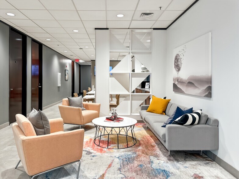 More Photos Of 1100 Poydras St, New Orleans Coworking Space