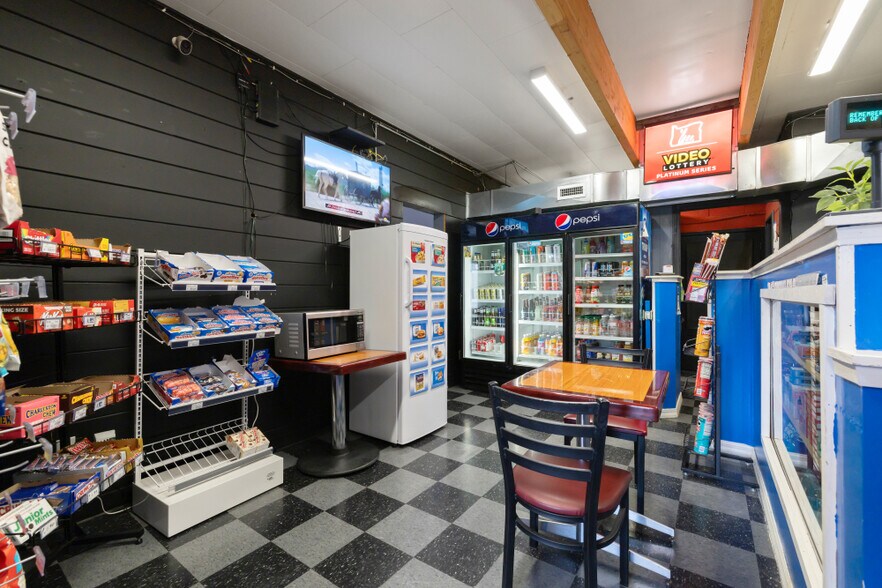 More Photos Of 1414 Oregon Ave, Klamath Falls Office For Sale