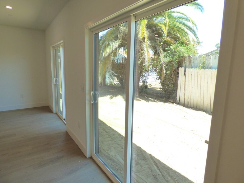 More Photos Of 1256 N Hobart Blvd, Los Angeles Apartments For Sale