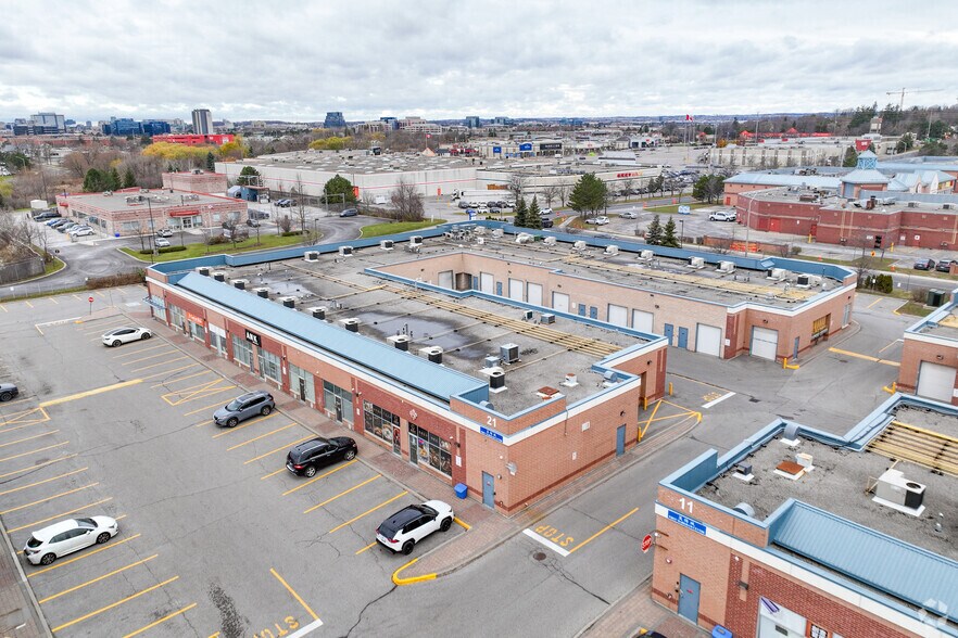 More Photos Of 21 Fairburn Dr, Markham Light Distribution For Sale