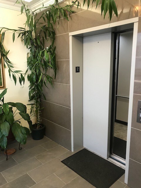 More Photos Of 760 Westchester Ave, Bronx Office For Sale