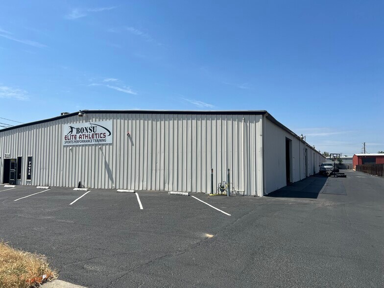 More Photos Of 3427 Railroad Ave, Ceres Warehouse For Lease