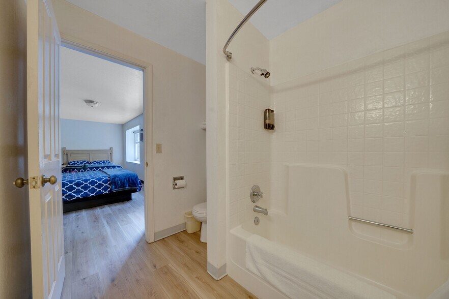 More Photos Of 31880 State Highway 108, Strawberry Hotel For Sale