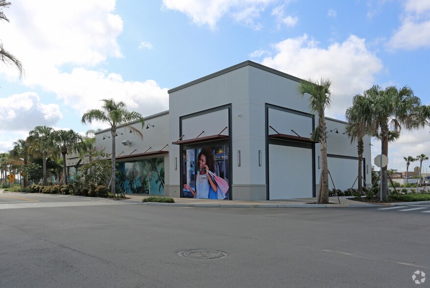 More Photos Of 8118 W Irlo Bronson Memorial Hwy, Kissimmee Unknown For Lease