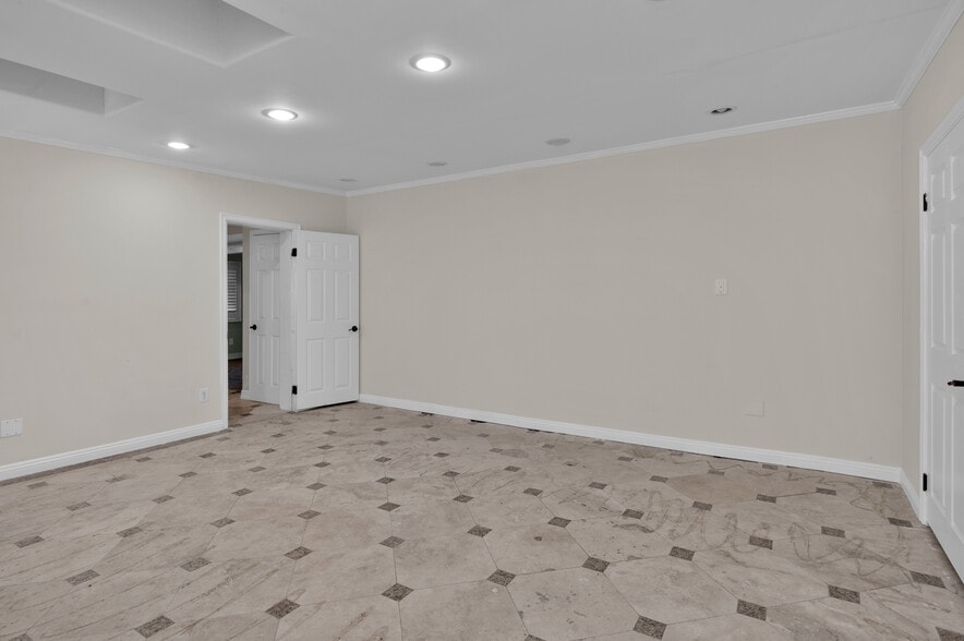 More Photos Of 801 W Whittier Blvd, La Habra Storefront Retail Residential For Sale