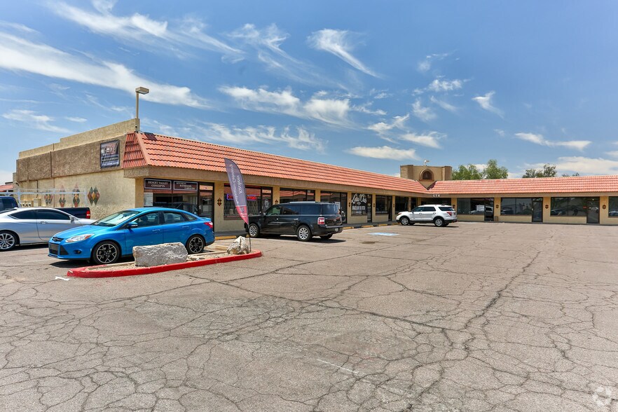 More Photos Of 18700 N 107th Ave, Sun City Unknown For Lease