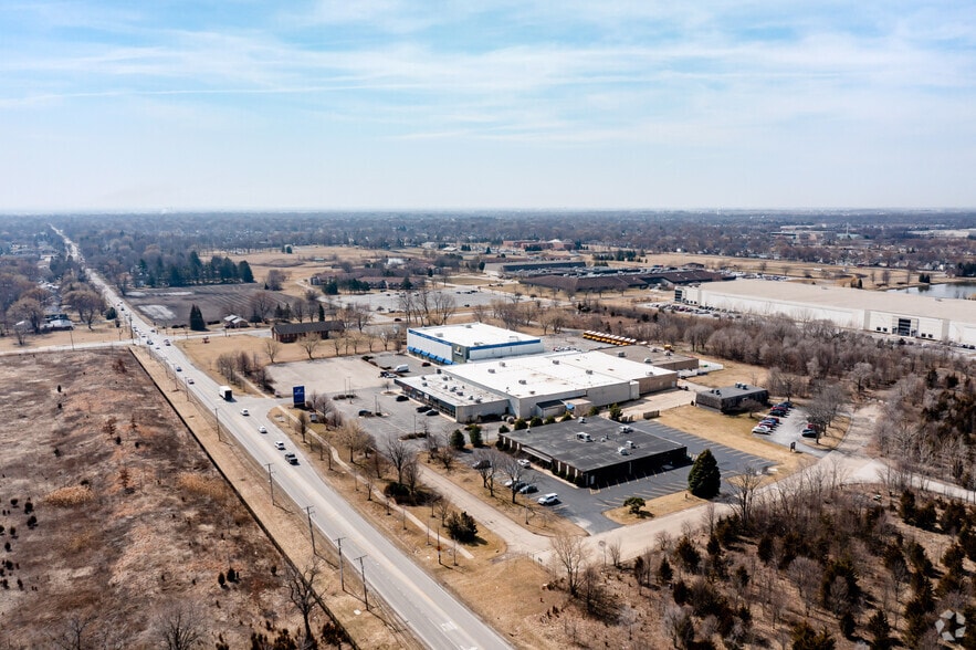 More Photos Of 1650 N Randall Rd, Aurora Self Storage For Lease