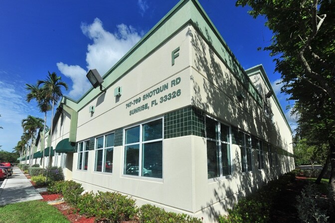 More Photos Of 757 Shotgun Rd, Sunrise Light Manufacturing For Lease