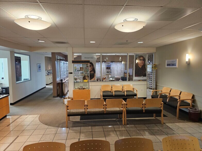 More Photos Of 160 Green Valley Rd, Freedom Hospital For Lease