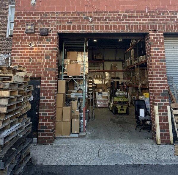 More Photos Of , Jamaica Office For Sale