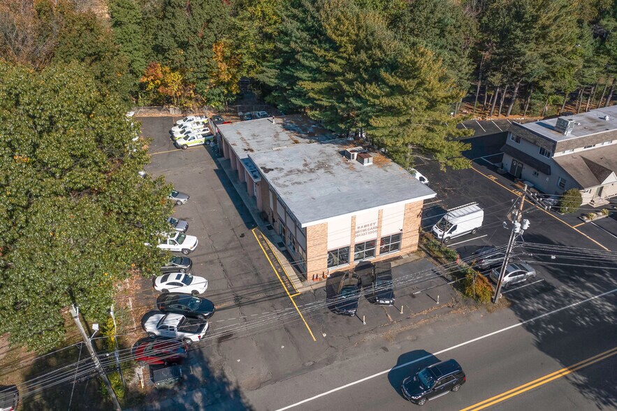 More Photos Of 138 N Central Ave, Ramsey Auto Repair For Sale