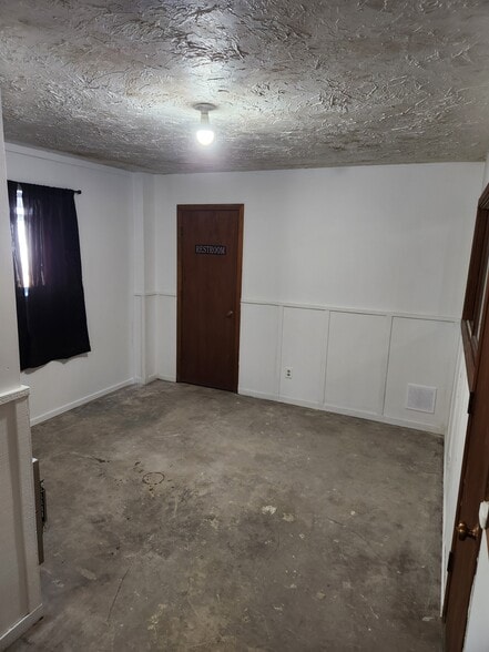 More Photos Of 4396 220th St E, Prior Lake Flex For Lease