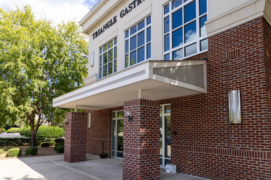 More Photos Of 2600 Atlantic Ave, Raleigh Medical For Lease