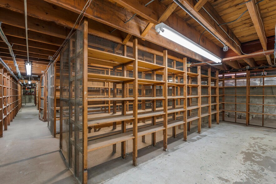 More Photos Of 91 Main St, Woodbridge Storefront For Lease