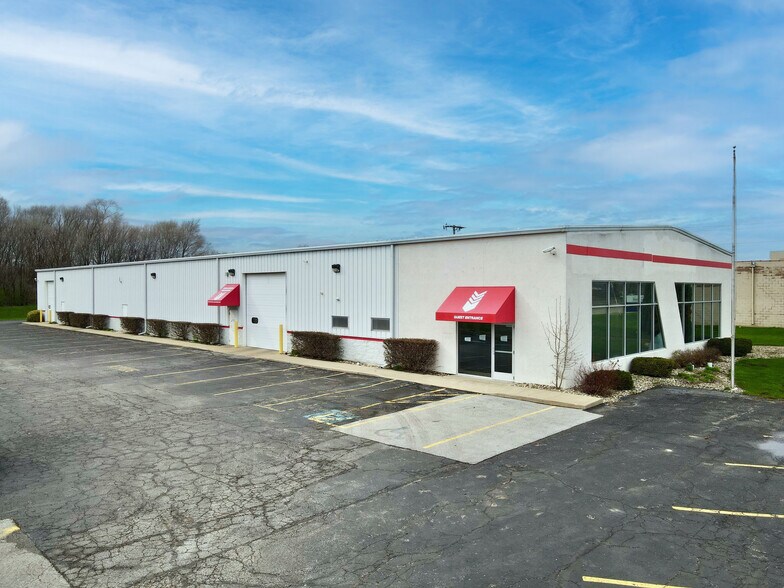 Primary Photo Of 1575 N Bendix Dr, South Bend Auto Repair For Sale